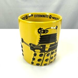 Doctor Who Dalek 2D Relief Mug yellow black